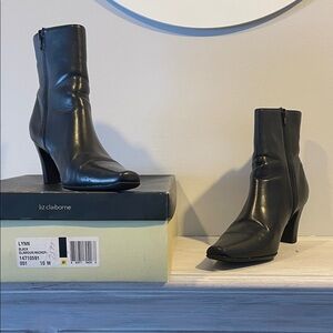 Liz Claiborne Elegant Black Heeled Boots